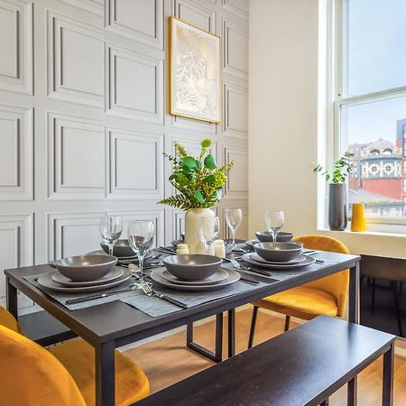 Spacious City Centre Apartment - Sleeps 8 リヴァプール エクステリア 写真